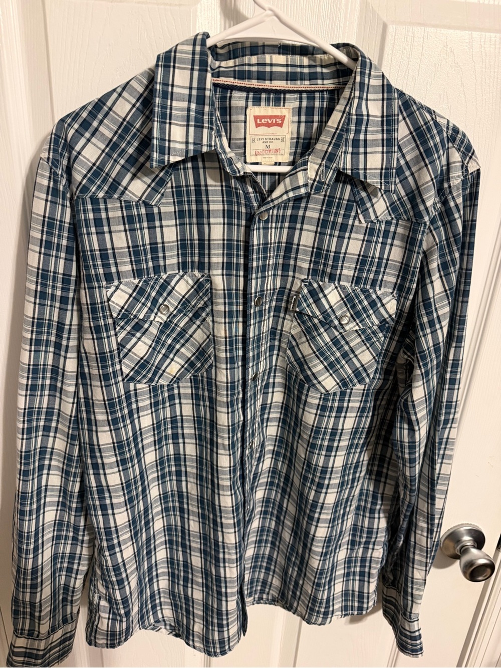 Levi's Men’s green and White Plaid Button-Up Shirt